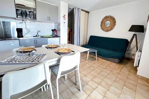 Dieses 29 m² gro�e Apartment befindet sich im 3. Stock eines gepflegten Wohnhauses und bietet Platz f�r bis zu 4 Personen. Es verf�gt �ber ein gem�tliches Wohnzimmer mit schצner Loggia, ein bequemes Doppelbett im Schlafzimmer und Etagenbetten. Das Ap...