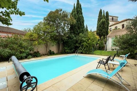 Entdecken Sie dieses schöne Einfamilienhaus in der ruhigen Gegend von Celleneuve in Paris. Montpellier. Perfekt für einen erholsamen Urlaub mit Familie oder Freunden, bietet es Platz für bis zu 2 Personen. 6 Personen auf einer Fläche von 140 m². Geni...