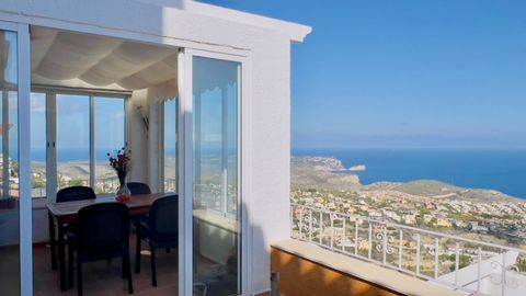 Apartamento de dos dormitorios de bajo mantenimiento con increàbles vistas al mar y al valle casa de vacaciones perfecta o alquiler Ubicado en el atractivo complejo Vistamar en Cumbre del Sol Benitachell este encantador apartamento de dos dormitorios...