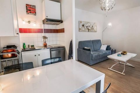 Located at the gates of Paris, at the gates of Paris, 15 minutes from the center of the city, this bright and renovated studio; new is ideal to accommodate 2 people. Close to shops and transport, within walking distance. 4 min to walking distance fro...