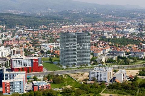 Zagreb, Sky Office, luxury office space with a gross area of 143 m2 (net 122 m2) on the 9th floor of a newly built office building. The building was built to the highest standards. The possibility of adapting the floor plan of the premises to tenants...