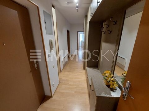 Benefit from the perfectly thought-out room layout, planned for the greatest possible living comfort and fall in love with the optimally designed 48 m² feel-good area. Intelligent room layout, light-flooded rooms, immediate proximity to the Schönfeld...