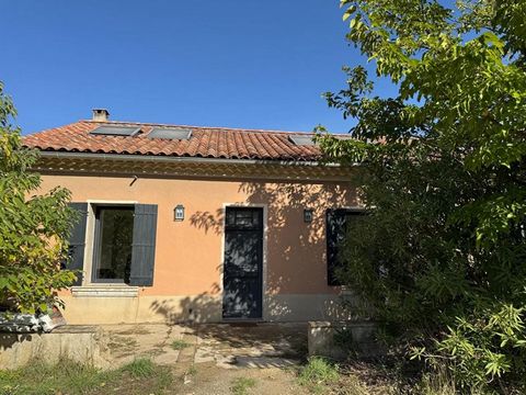 Discover this exceptional house for sale, located in Cavaillon, in the sought-after area of Saint Baldou. With a living area of 250 m² and a plot of 1000 m², this property offers an ideal living environment for families. Consisting of 10 rooms, inclu...