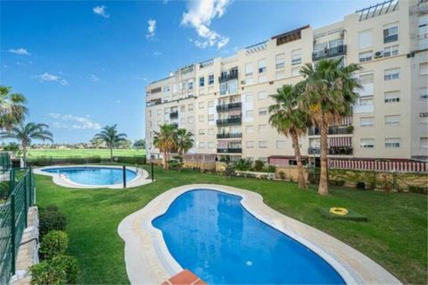 Located in Nueva Andalucía. Ground Floor Apartment, Nueva Andalucía, Costa del Sol. 3 Bedrooms, 2 Bathrooms, Built 90 m², Terrace 16 m², Garden/Plot 90 m². Setting : Commercial Area, Village, Close To Shops, Close To Schools, Urbanisation. Orientatio...