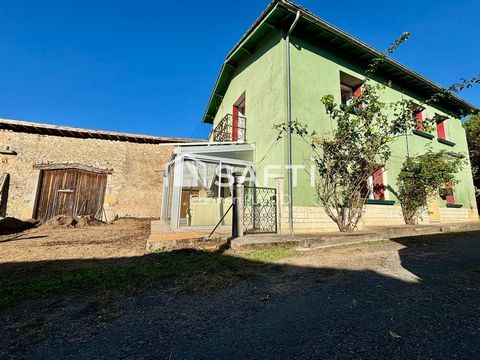 Grande maison familiale rénovée : 3 chambres, 1 salle d'eau, grand jardin et garage.