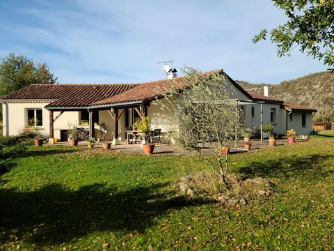 Maison plain pied de 2010, 3 chambres, au calme.