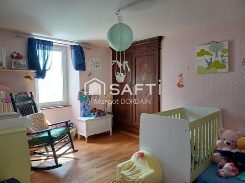 Idéalement située au calme à 4.5km de Rignac, 30 minutes de Rodez et 15 minutes de Rieupeyroux