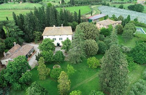 Introduction Successful farmhouse company located in idyllic location with high quality agricultural products and tourist attraction. It consists of a well maintained villa of considerable historical importance for about 700 square meters and seven o...