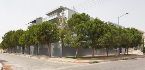 Glyfada, Golf, Maisonette For Sale, 193 sq.m., Property Status: Good, Floor: 2nd, 2 Level(s), 4 Bedrooms (1 Master), 1 Bathroom(s), 1 WC, Heating: Autonomous - Petrol, View: Unlimited, Build Year: 2010, Renovation Year: 2021, Energy Certificate: B, 1...