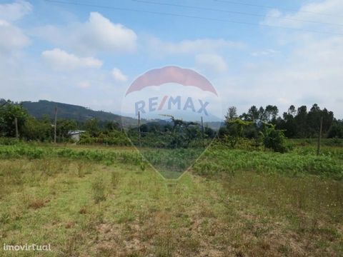 Land with 1.223m2 Feasibility for construction of individual housing up to 450m2 of gross construction area Zone equipped with all infrastructures Excellent sun exposure (spring) Located 500 meters from the center of the Parish of Vale de Bouro