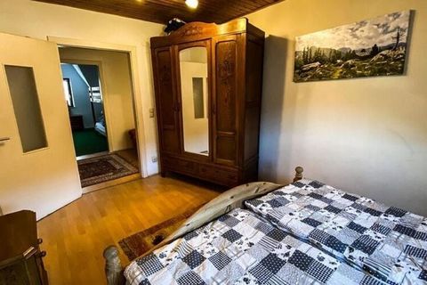 Situé à Neumagen-Dhron, cette maison de vacances dispose de lits de nuit pour 10 personnes, bien que la maison soit mieux adaptée à 8 adultes et 2 enfants. Il est situé près de la rivière Mosel pour de merveilleuses possibilités de vélo, de randonnée...