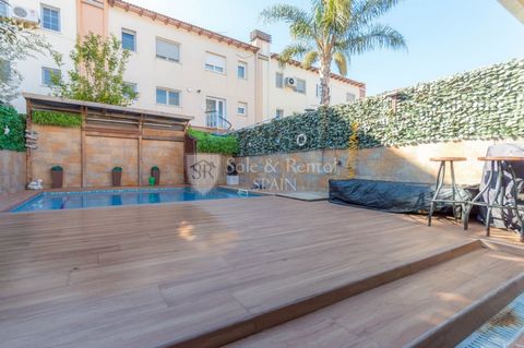 We present a spectacular house completely renovated with high quality finishes and with a private pool The house has a total of 167 m2 distributed over three floors Upon entering we find a hall that leads us to a distributor hall with a complete bath...