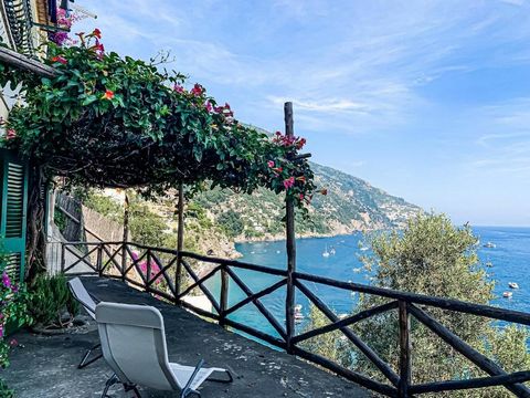 From Casa Livia you’ll be able to enjoy a wonderful view of Positano’s Spiaggia Grande beach, the coast and the sea. You’ll be in the centre of Positano, where you’ll find restaurants, shops, public transport links, the beach and the tourist port. CA...