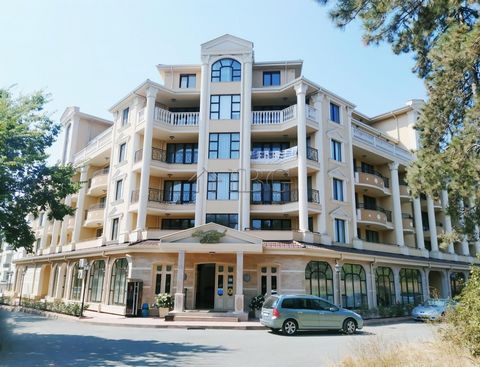 . 1-bedroom Apartment with sea view in Flora Beach, Pomorie For sale is a 1-bedroom apartment, located on the 3rd floor in complex Flora Beach, Pomorie. The complex is 50 meters to the beach and in close proximity to Sunset Resort and Sunset Aqua par...