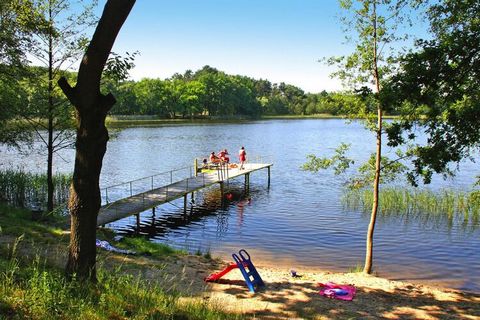 Cosy, small holiday village with a rustic restaurant in a wonderfully beautiful hillside location between 2 lakes and overlooking the water. A beautiful bathing area provides cooling on hot summer days. Petri Jünger takes advantage of the good fishin...
