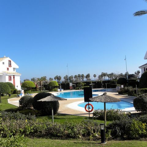 Located in San Pedro de Alcántara. SOME DATES AVAILABLE FOR SUMMER SEASON Wonderful first floor 2 bed 2.5 bathroom apartment furnished to a high standard in Residencial Noray which is a few steps from the paseo and beach of San Pedro Alcantara. The t...