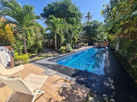 Welcome to this beautiful exclusive home for sale! Do you want to live surrounded by nature and tranquility? This is the perfect property for you! Located in a privileged environment, right next to a golf course and a few meters from the beach, this ...