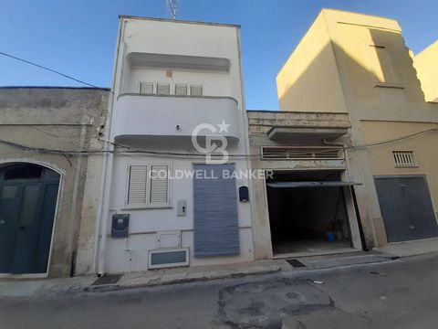 44sqm building with shutter and courtyard Independent REAL ESTATE UNIT OF 44 SQM - SAN VITO DEI NORMANNI Coldwell Banker, offers for sale, exclusively, an independent REAL ESTATE UNIT in San Vito dei Normanni with courtyard and BUILDING SOLAR AREA. T...
