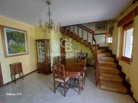 LAZIO - VITERBO - MONTALTO DI CASTRO FOUR-FAMILY VILLA WITH TAVERN; CELLAR GARAGE In the municipality of Montalto di Castro, in a residential area, we offer a four-family house of 90 m2, as well as a tavern with a garage of 54 m2, a paving of 10 m2 a...
