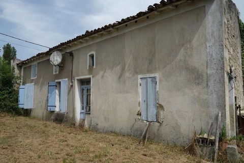 3-room house 82 m2. 5 km from the village of Pugnac, quiet in a hamlet stone dwelling house and its stone barn not adjoining. The house to renovate is composed of a kitchen, a living room with fireplace, a bedroom, a bathroom, a toilet and a large at...