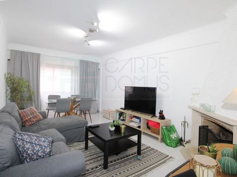 3 bedroom flat with storage room and parking, in Amoreira, Cascais. Consisting of entrance hall, living room with fireplace, kitchen with pantry, full bathroom, and 3 bedrooms (one of them suite). 2 of the bedrooms have a balcony. This flat correspon...