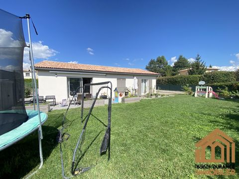 For sale four-room villa in the town of Tallard. If you are looking for a property to live in with your family, come and see this house. If you want to discover this property, contact Buech Durance Immobilier now. It offers 90m2 of living space and c...