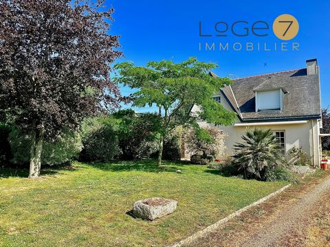 Your agencies LOGE 7 IMMOBILIER in Clohars-Carnoët and Guidel offer for sale this charming Neo-Breton style house located near the beaches of Clohars-Carnoët, offering a living area of approximately 123 m2 and including five spacious bedrooms. Beauti...