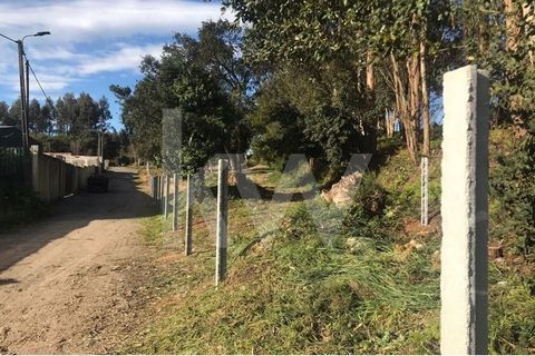 Plot of land for construction, with an area of 2,040 m2, possibility of building two houses, located in São Félix da Marinha next to Praia de Brito, Vila Nova de Gaia. An area of great urban potential with great demand, with various services, namely ...
