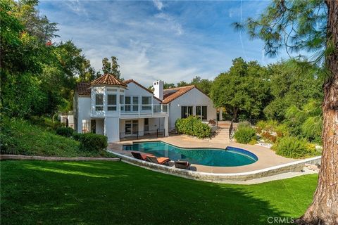 Beautiful 5bedroom 4bathroom larger 4,100 square foot house on cue-de-sac and privately gated. Supreme privacy in highly desirable Calabasas Park. Well kept and a wonderful floor plan. Pool and views. Highly qualified tenants only.