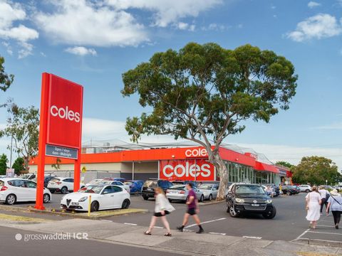 Gross Waddell ICR is privileged to present this opportunity to purchase Coles Bentleigh, an intergenerational investment to one of Australia’s most secure tenant covenants, being Coles. Located within a bustling inner metropolitan catchment, Coles Be...