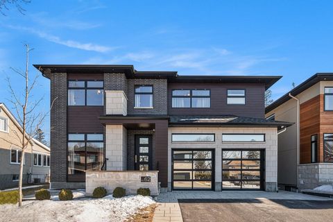 Welcome to 62 St Claire Ave, where modern style seamlessly blends with vintage vibes, creating a luxurious living experience with meticulous attention to detail, high-end finishes and 9' Ceilings throughout. Entering the foyer, you're greeted by eleg...