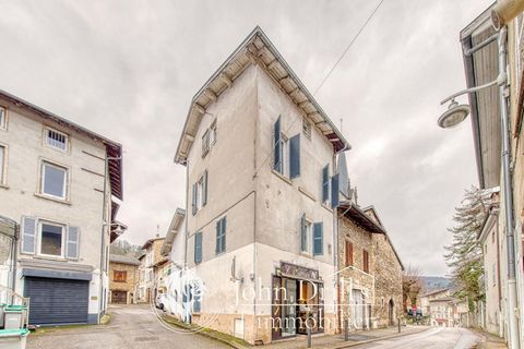 L'Immobilier, your independent real estate agency in Ambronay (01500), is pleased to present you in EXCLUSIVITY, in the town of Jujurieux (01640), this Unique Real Estate Opportunity. Are you looking for a primary residence and a real estate investme...
