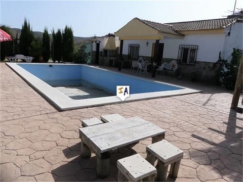 This spacious well presented 3 bedroom, 2 bathroom detached Chalet with a generous sized plot of 5,000m2 is situated in El Solvito close to the traditional Spanish Village of Fuente Tojar near the popular town of Priego de Cordoba in Andalucia. With ...