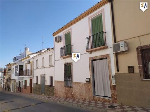 Exclusive to us, this lovely townhouse sits centrally in the pretty town of Cuevas San Marcos with easy walking distance to all the local amenities the town has to offer including shops, bars, banks and municipal swimming pool and sports facilities. ...