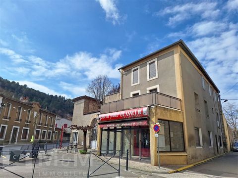 M M IMMOBILIER Quillan - estate agents in the Pays Cathare in Southern France – are pleased to present you this property in Couiza village centre, composed of : GROUND FLOOR : a former bar/restaurant of 68m², a bright veranda of 20m², a kitchen + pan...