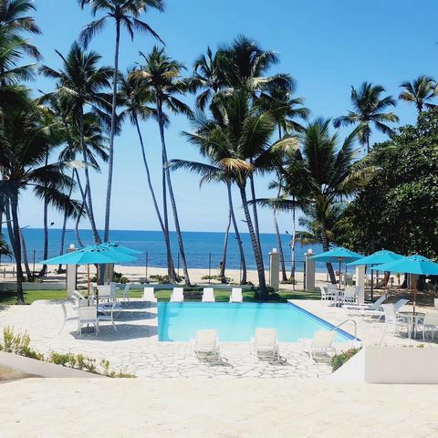 BEACHFRONT APARTMENT, JUAN DOLIO   FEATURE 182.15 mts 3rd Floor 3 -Bedrooms 2-Bathrooms Living room Dining room Kitchen Family Room Receiver 2 Spacious Balconies Lift 24-hour security Full Power Plant Swimming Pool for Adults Children's Pool Covered ...
