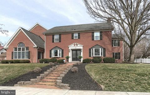 WOW... this stunning Dream Home located in Village of Downtown Hershey on double homesite which does not have any properties adjoining has just hit the market! This SWEET home has so much to offer including gourmet custom kitchen with double ovens, s...
