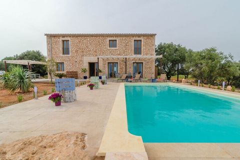 The house is situated in an idyllic rural setting, surrounded by forest and offers total privacy, as it has no direct neighbors. The private chlorine pool has dimensions of 10 m x 4.5 m and a depth ranging from 1.10 m to 2.10 m. You can relax sunbath...