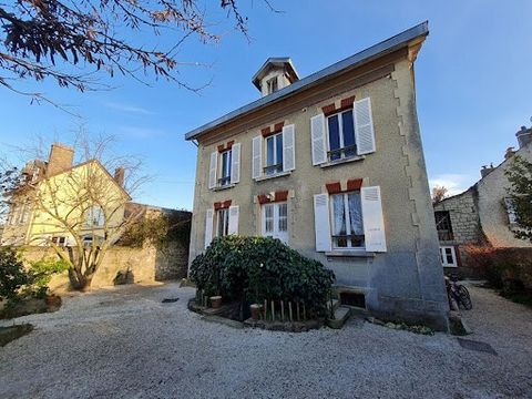 In a quiet and sought-after area of St Ouen l'Aumône, we offer you this charming residence built on a total basement and a plot of 974m² with a lot of potential including: On the ground floor: a corridor leading to a living room, a closed kitchen, a ...