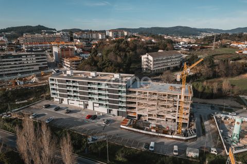 Identificação do imóvel: ZMPT565429 FASE II - VERBO DIVINO A ZOME apresenta-lhe o mais recente empreendimento situado na mais desejada freguesia de Guimarães com vistas fabulosas sobre a cidade onde nasceu Portugal. Este novo projeto encontra-se atua...