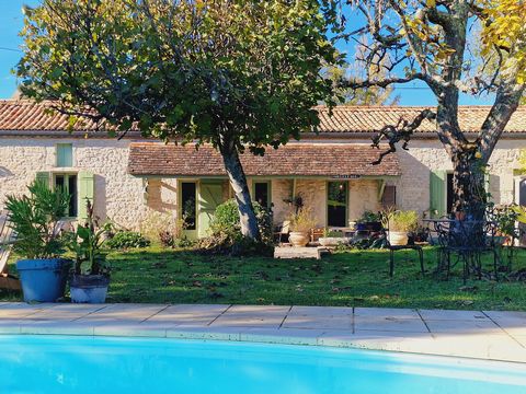 Set in a quiet, rural, hamlet location in a sought after area near to Bergerac. This charming stone cottage is full of character and provides comfortable accommodation on one level. Comprising a fully fitted and equipped kitchen, spacious dining room...