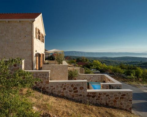 Magnificent 5 star villa with beautiful sea views on Hvar island! It is a new stylishly designed  villa with swimming pool, chimney, wonderful terraces overlooking the sea! Total area is 250 sqm. Land plot is 229 sqm. This dwelling comprises a ground...