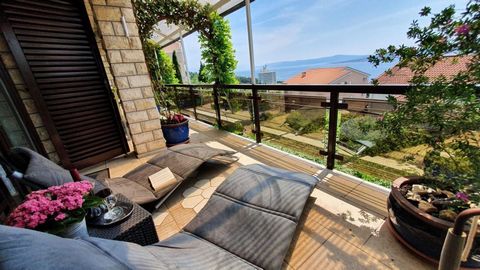Apart-house of 4 apartments with sea view in Crikvenica, 400 meters from the sea, with amazing sea views! Total area of this touristic property is 550 sq.m. Land plot is 700 sq.m. Presenting an exceptional detached house strategically situated a mere...