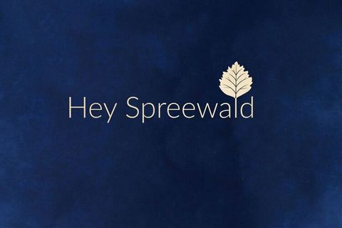 Discover the Spreewald biosphere reserve and enjoy your stay in this cozy apartment! With us you will find everything you need for a great vacation. Cake rides, paddle boot tours and bicycle trips open up the whole beauty of the Spreewald. In the eve...