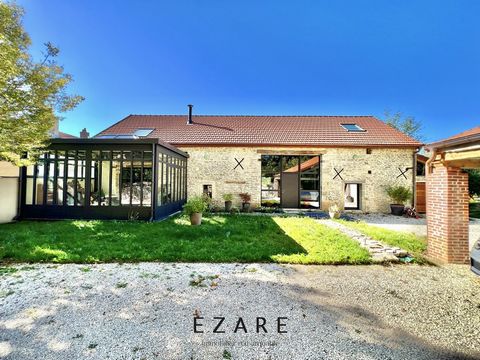 NORGES LA VILLE, Old barn completely renovated combining the old and the contemporary, built on an enclosed plot of 700m2 with a shed/workshop and a carport, in a very quiet and green environment with a view of the fields. It offers on the ground flo...