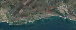 Price: €62.500,00 District: Dobrich Category: Building Plot Plot Size: 3500 sq.m. Location: Mountainside Large building plot 3500 sq.m., in the village of Bozhurets, well know for the beautiful cliff side and panoramic view of the black sea. It is lo...