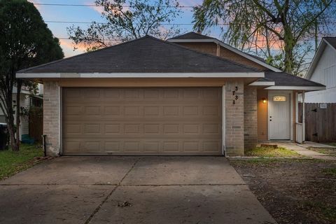 Welcome home to 3731 Varla Lane located in the Sablechase community and zoned to Spring ISD! This home features 2 bedrooms,1 full bath and attached 2-car garage. As you open the front door you are welcomed by the open concept floor plan will make ent...