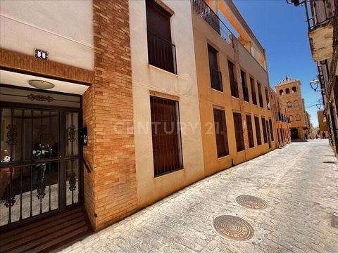 Opportunity to acquire this residential apartment with an area of 82m² well distributed in 3 bedrooms and 2 bathrooms located in the town of Vera, province of Almeria. Would you like to receive more information? Do not hesitate to contact us. Visit w...