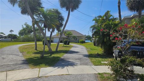 LOCATION LOCATION. Rare Donna Bay Main Frontage. Over 1/2 acre waterfront lot featuring full bay views and access. Need a 