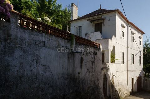 Mixed building located in the municipality of Alcobaça, consisting of a house on the ground floor, first and second floors, patio, outbuildings and an orchard with a huge variety of fruits, which can be maintained and renovated. Floor plans of the or...